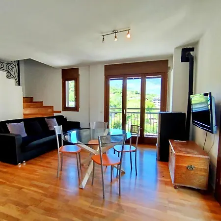 Pirineus Apartamento *